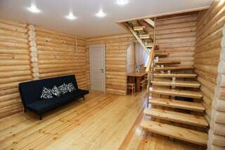 Гостевой дом Домик у моря Голубицкая "Усадьба Винник" в п.Пересыпь ул.Парусная 7-3