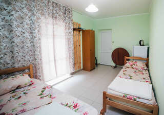 Гостевой дом Домик у моря Голубицкая Стандарт трехместный-2