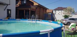 Гостевой дом Домик у моря Голубицкая "Усадьба Винник" в п.Пересыпь ул.Парусная 7-11