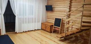 Гостевой дом Домик у моря Голубицкая "Усадьба Винник" в п.Пересыпь ул.Парусная 7-6