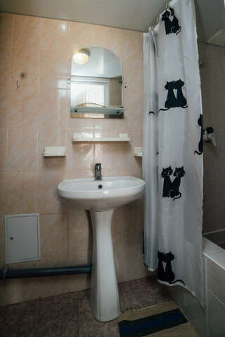 Гостевой дом Домик у моря Голубицкая Стандарт трехместный-9