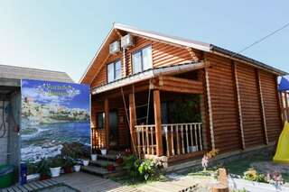 Гостевой дом Домик у моря Голубицкая "Усадьба Винник" в п.Пересыпь ул.Парусная 7-1