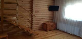 Гостевой дом Домик у моря Голубицкая "Усадьба Винник" в п.Пересыпь ул.Парусная 7-5