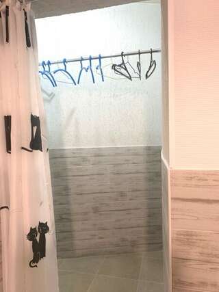 Гостевой дом Домик у моря Голубицкая СТАНДАРТНЫЙ ШЕСТИМЕСТНЫЙ ДВУХКОМНАТНЫЙ НОМЕР-5