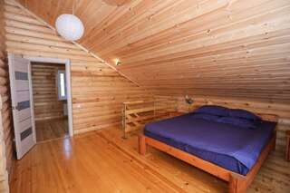 Гостевой дом Домик у моря Голубицкая "Усадьба Винник" в п.Пересыпь ул.Парусная 7-8